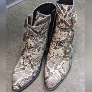 Steven by Steve Madden New York Harmon Triple Buckle Boot Size 6 New